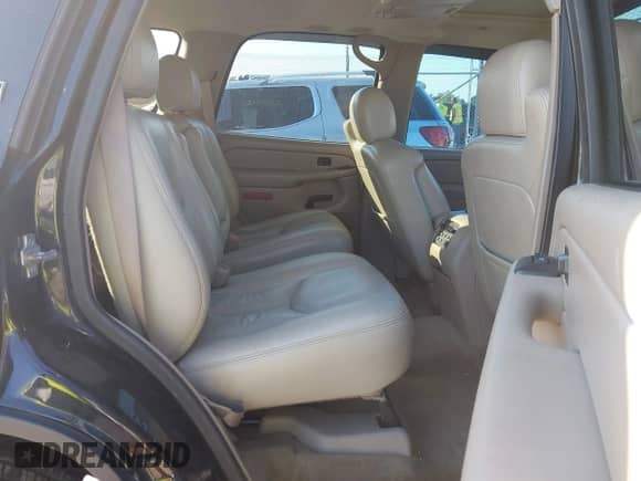 2005 Chevrolet Tahoe Z71 с VIN 1GNEK13Z25R249801, выставлен на аукционе IAAI как лот 43322601 с пробегом 259 409 миль миль и . История ставок и продаж доступна на DreamBid. Изображение 8.