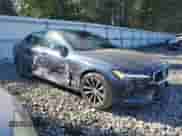 2021 Volvo S60 Momentum z VIN 7JR102FK6MG096059, wystawiony jako Copart lot #80285435 z przebiegiem 38 527 mil mil oraz Szkoda całkowita • Salvage title. Historia ofert i sprzedaży dostępna na DreamBid. Obrazek 4.
