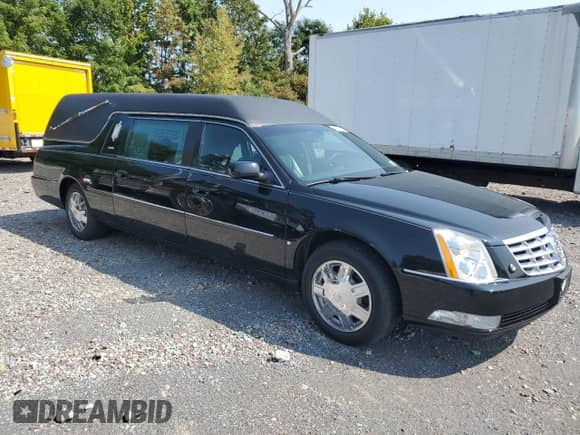 2006 Cadillac DTS Professional with VIN 1GEEH06YX6U500543, listed as a Copart auction lot 70878935 with 54,202 mi miles and Clean title. Bid and sale history available at DreamBid. Image 4.