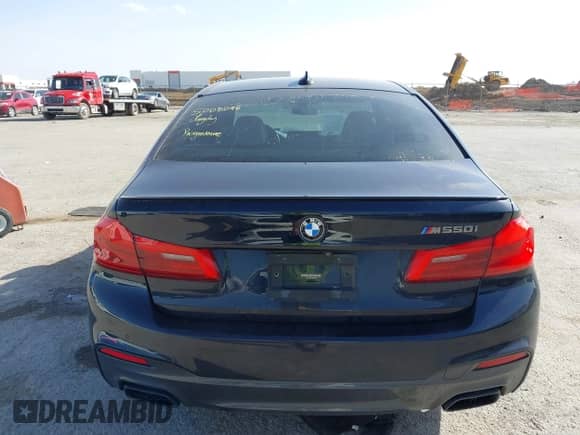 2018 BMW 5 Series M550i xDrive с VIN WBAJB9C55JB286036, выставлен на аукционе IAAI как лот 41738640 с пробегом 79 049 миль миль и . История ставок и продаж доступна на DreamBid. Изображение 16.