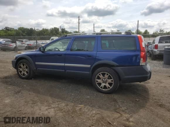 2006 Volvo XC70 with VIN YV4SZ592X61232556, listed as a Copart auction lot 68525425 with 213,133 mi miles and Salvage title. Bid and sale history available at DreamBid. Image 2.