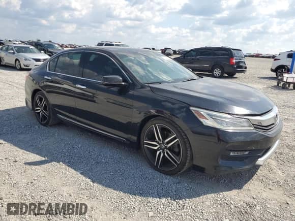 2017 Honda Accord Touring with VIN 1HGCR3F96HA034302, listed as a Copart auction lot 80482705 with 120,100 mi miles and Salvage title. Bid and sale history available at DreamBid. Image 4.