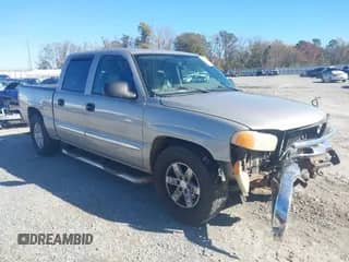 2005 GMC Sierra 1500 SLT with VIN 2GTEC13T251100136, listed as a IAAI auction lot 41031903 with 440,920 mi miles and . Bid and sale history available at DreamBid. Image 1.