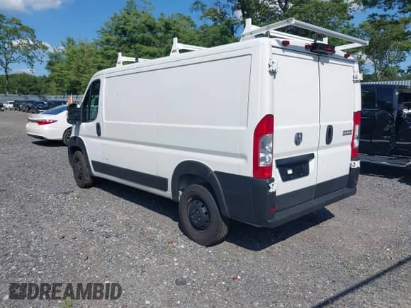 2023 Ram ProMaster Cargo z VIN 3C6LRVVG7PE559138, wystawiony jako IAAI lot #42331456 z przebiegiem 55 786 mil mil oraz . Historia ofert i sprzedaży dostępna na DreamBid. Obrazek 3.