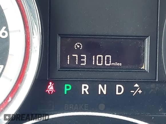 2015 Dodge Grand Caravan SXT z VIN 2C4RDGCG5FR733799, wystawiony jako IAAI lot #43206245 z przebiegiem 173 100 mil mil oraz . Historia ofert i sprzedaży dostępna na DreamBid. Obrazek 7.