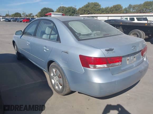 2008 Hyundai Sonata GLS z VIN 5NPET46C98H393470, wystawiony jako IAAI lot #43374120 z przebiegiem 128 102 mil mil oraz . Historia ofert i sprzedaży dostępna na DreamBid. Obrazek 3.