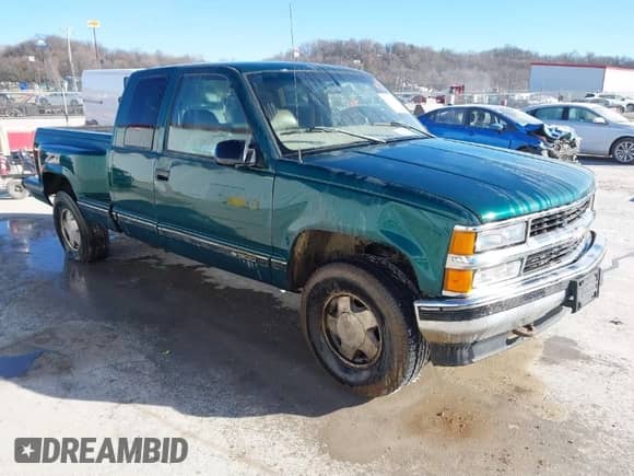1997 Chevrolet Silverado 1500 with VIN 2GCEK19RXV1115899, listed as a IAAI auction lot 41671682 with 291,289 mi miles and . Bid and sale history available at DreamBid. Image 1.