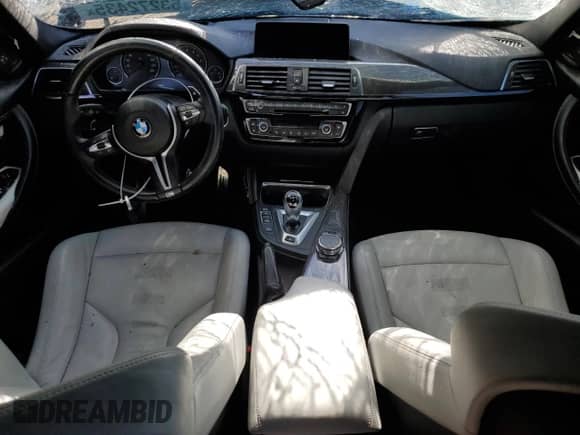 2016 BMW M3 с VIN WBS8M9C51G5E68038, выставлен на аукционе Copart как лот 53272435 с пробегом Не указан миль и Списание • Salvage title. История ставок и продаж доступна на DreamBid. Изображение 8.