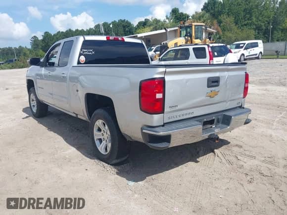 2019 Chevrolet Silverado 1500 LT with VIN 2GCRCPEC9K1149587, listed as a IAAI auction lot 42709087 with Not provided miles and . Bid and sale history available at DreamBid. Image 3.