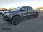 2020 Toyota Tacoma SR5 с VIN 3TMBZ5DN5LM023888, выставлен на аукционе Copart как лот 84208174 с пробегом 131 858 миль миль и Списание • Salvage title. История ставок и продаж доступна на DreamBid. Изображение 1.