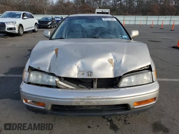 1994 Honda Accord LX z VIN 1HGCD5635RA177586, wystawiony jako Copart lot #85331804 z przebiegiem 113 195 mil mil oraz Szkoda całkowita • Salvage title. Historia ofert i sprzedaży dostępna na DreamBid. Obrazek 5.