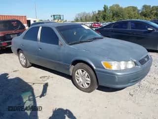 2001 Toyota Camry LE with VIN 4T1BG22K91U836359, listed as a IAAI auction lot 43506404 with 283,620 mi miles and . Bid and sale history available at DreamBid. Image 1.