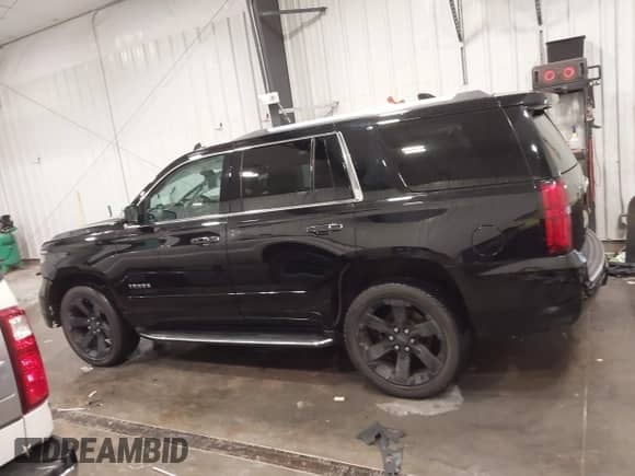 2017 Chevrolet Tahoe Premier z VIN 1GNSKCKC8HR156040, wystawiony jako IAAI lot #42253603 z przebiegiem 103 869 mil mil oraz . Historia ofert i sprzedaży dostępna na DreamBid. Obrazek 15.