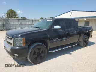 2011 Chevrolet Silverado 1500 LT с VIN 3GCPCSE05BG201398, выставлен на аукционе Copart как лот 81435545 с пробегом 200 735 миль миль и Списание • Salvage title. История ставок и продаж доступна на DreamBid. Изображение 1.