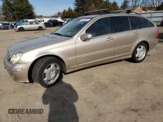 2005 Mercedes-Benz C 240 with VIN WDBRH81J65F655157, listed as a Copart auction lot 45287645 with 185,278 mi miles and Salvage title. Bid and sale history available at DreamBid. Image 1.