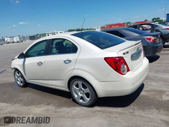 2016 Chevrolet Sonic LTZ с VIN 1G1JE5SB4G4145863, выставлен на аукционе IAAI как лот 42617124 с пробегом 69 418 миль миль и . История ставок и продаж доступна на DreamBid. Изображение 14.