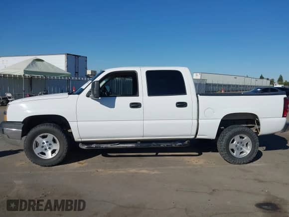 2005 Chevrolet Silverado 1500 LS с VIN 2GCEC13T851318372, выставлен на аукционе IAAI как лот 42863059 с пробегом 223 540 миль миль и . История ставок и продаж доступна на DreamBid. Изображение 14.