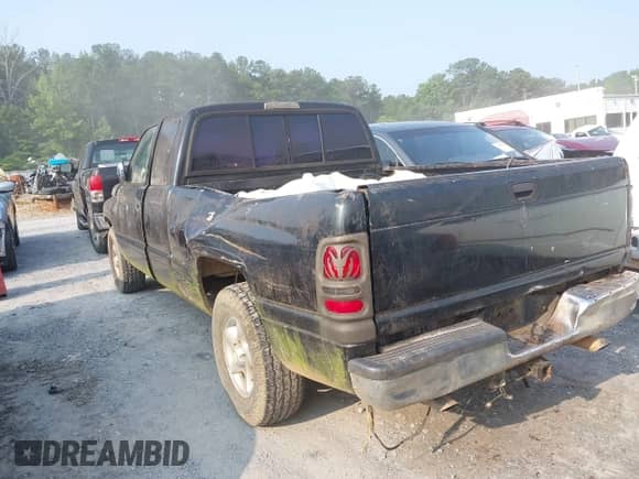 1996 Dodge 1500 with VIN 3B7HC13Y2TG165050, listed as a IAAI auction lot 42382754 with 246,964 mi miles and . Bid and sale history available at DreamBid. Image 3.