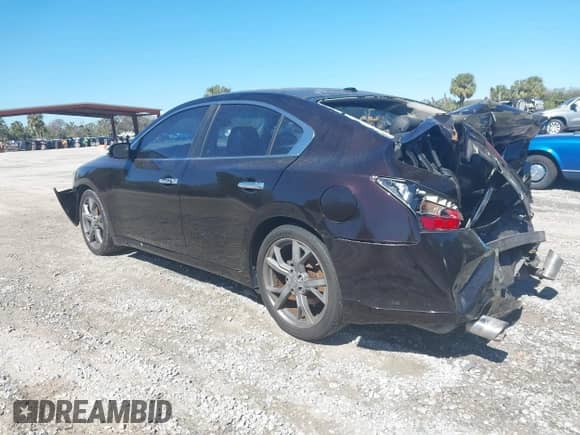 2014 Nissan Maxima SV z VIN 1N4AA5AP4EC446903, wystawiony jako IAAI lot #42952815 z przebiegiem 119 132 mil mil oraz . Historia ofert i sprzedaży dostępna na DreamBid. Obrazek 3.