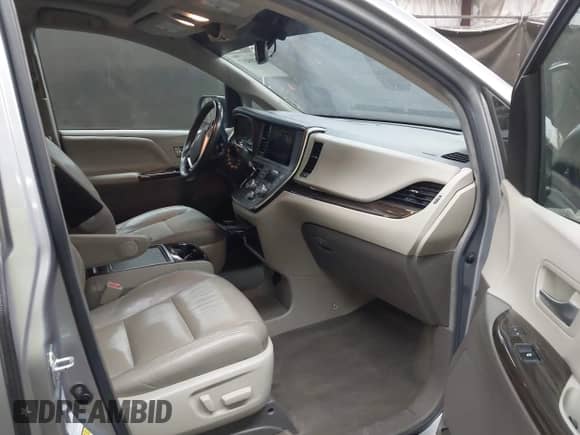 2017 Toyota Sienna XLE with VIN 5TDDZ3DC0HS160692, listed as a IAAI auction lot 43389247 with 164,933 mi miles and . Bid and sale history available at DreamBid. Image 5.