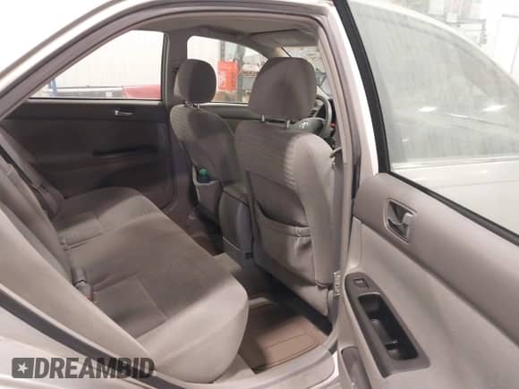 2005 Toyota Camry LE с VIN 4T1BF32KX5U591683, выставлен на аукционе IAAI как лот 43305675 с пробегом 243 244 миль миль и . История ставок и продаж доступна на DreamBid. Изображение 8.