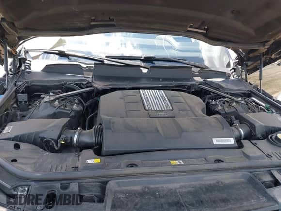 2018 Land Rover Range Rover Sport HSE Dynamic with VIN SALWV2SV0JA805212, listed as a IAAI auction lot 42211817 with 83,957 mi miles and . Bid and sale history available at DreamBid. Image 10.