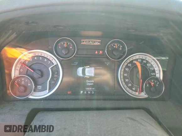 2013 Ram 1500 Tradesman z VIN 1C6RR6FT3DS641100, wystawiony jako Copart lot #86357664 z przebiegiem 156 636 mil mil oraz Szkoda całkowita • Salvage title. Historia ofert i sprzedaży dostępna na DreamBid. Obrazek 9.