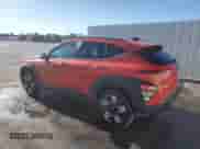 2024 Hyundai Kona SEL с VIN KM8HB3AB0RU176675, выставлен на аукционе Copart как лот 84028945 с пробегом 26 275 миль миль и Чистый • Clean title. История ставок и продаж доступна на DreamBid. Изображение 2.