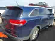 2017 Kia Sorento LX z VIN 5XYPGDA52HG194628, wystawiony jako IAAI lot #42868803 z przebiegiem 118 504 mil mil oraz . Historia ofert i sprzedaży dostępna na DreamBid. Obrazek 4.