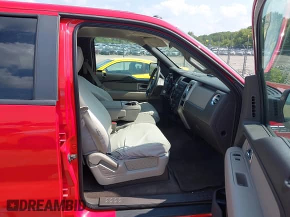 2009 Ford F-150 XL with VIN 1FTPW12V39KB84167, listed as a IAAI auction lot 42934319 with 299,221 mi miles and . Bid and sale history available at DreamBid. Image 5.