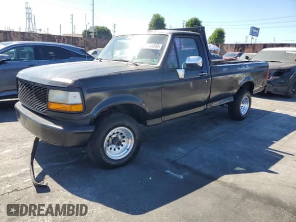 1994 Ford F-150 z VIN 1FTEF14YXRNB12413, wystawiony jako Copart lot #66446545 z przebiegiem 141 033 mil mil oraz Czysty tytuł • Clean title. Historia ofert i sprzedaży dostępna na DreamBid. Obrazek 1.