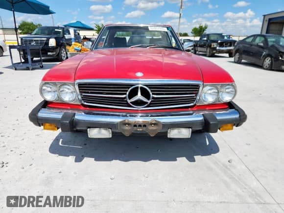 1983 Mercedes-Benz 380 SL with VIN WDBBA45A2DB019267, listed as a Copart auction lot 62862995 with 93,312 mi miles and Salvage title. Bid and sale history available at DreamBid. Image 5.