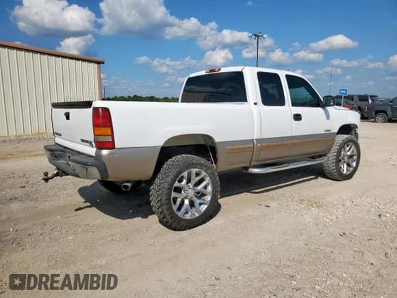 2002 Chevrolet Silverado 1500 LS с VIN 1GCEC19V02Z335811, выставлен на аукционе Copart как лот 70150005 с пробегом 171 514 миль миль и Списание • Salvage title. История ставок и продаж доступна на DreamBid. Изображение 3.