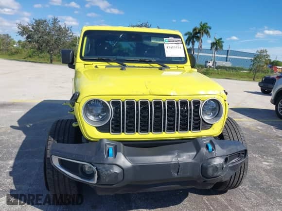 2024 Jeep Wrangler Sahara with VIN 1C4RJXP68RW254525, listed as a IAAI auction lot 43453534 with 32,749 mi miles and . Bid and sale history available at DreamBid. Image 6.