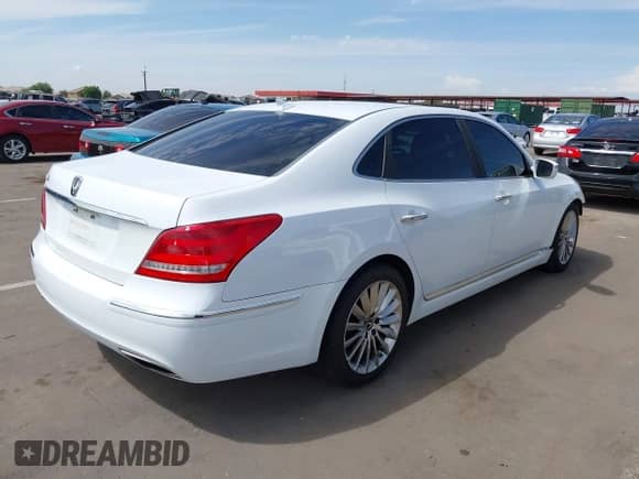 2014 Hyundai Equus Ultimate z VIN KMHGH4JH1EU083971, wystawiony jako IAAI lot #43242212 z przebiegiem 58 716 mil mil oraz . Historia ofert i sprzedaży dostępna na DreamBid. Obrazek 4.