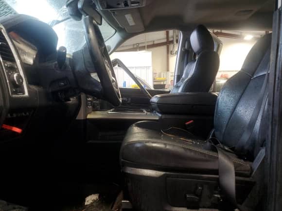 2014 Ram 1500 Laramie with VIN 1C6RR7NT5ES375183, listed as a Copart auction lot 85163365 with 149,376 mi miles and Salvage title. Bid and sale history available at DreamBid. Image 7.