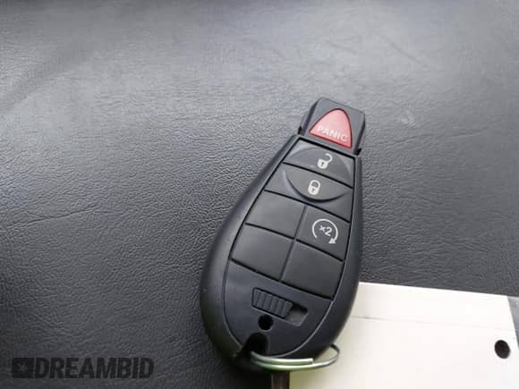 2011 Ram 1500 SLT z VIN 1D7RV1GT7BS597496, wystawiony jako IAAI lot #43042201 z przebiegiem 185 198 mil mil oraz . Historia ofert i sprzedaży dostępna na DreamBid. Obrazek 11.