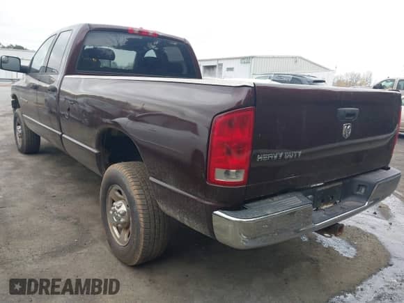 2005 Dodge 2500 SLT z VIN 3D7KS28C55G753321, wystawiony jako IAAI lot #41617859 z przebiegiem 292 480 mil mil oraz . Historia ofert i sprzedaży dostępna na DreamBid. Obrazek 3.