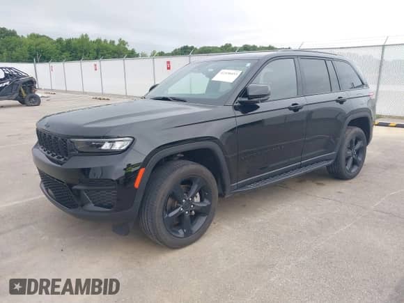 2023 Jeep Grand Cherokee Altitude with VIN 1C4RJGAG8PC648073, listed as a IAAI auction lot 42338453 with 30,505 mi miles and . Bid and sale history available at DreamBid. Image 17.
