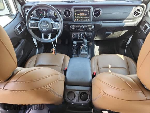 2022 Jeep Wrangler Unlimited Sahara with VIN 1C4JJXP65NW276425, listed as a Copart auction lot 70727595 with 29,165 mi miles and Salvage title. Bid and sale history available at DreamBid. Image 8.