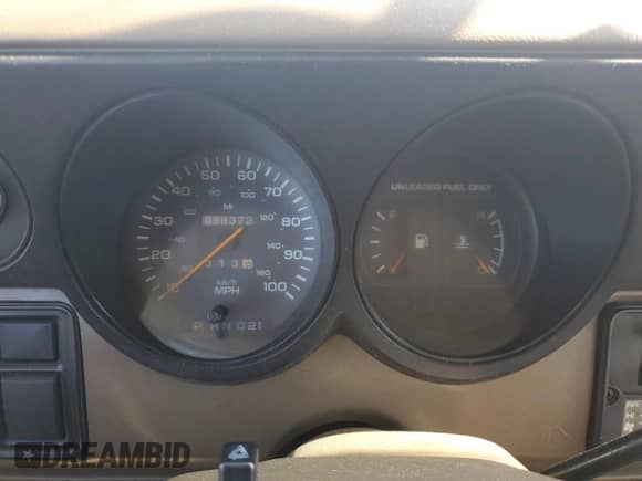 1992 Dodge Passenger with VIN 2B4HB25Y2NK166045, listed as a Copart auction lot 64503405 with 88,372 mi miles and Clean title. Bid and sale history available at DreamBid. Image 9.