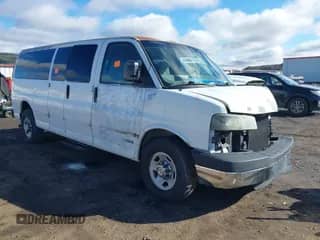 2004 Chevrolet Express Passenger z VIN 1GAHG39UX41231566, wystawiony jako IAAI lot #41784063 z przebiegiem Nie podano mil oraz . Historia ofert i sprzedaży dostępna na DreamBid. Obrazek 1.