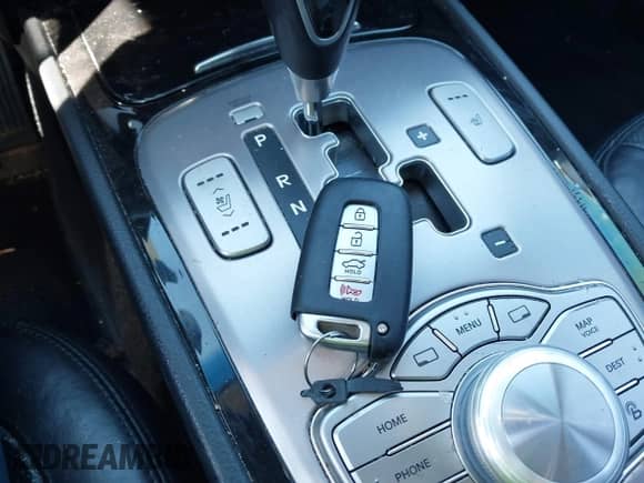 2013 Hyundai Genesis R-Spec z VIN KMHGC4DH0DU244349, wystawiony jako IAAI lot #41508229 z przebiegiem 231 929 mil mil oraz . Historia ofert i sprzedaży dostępna na DreamBid. Obrazek 11.