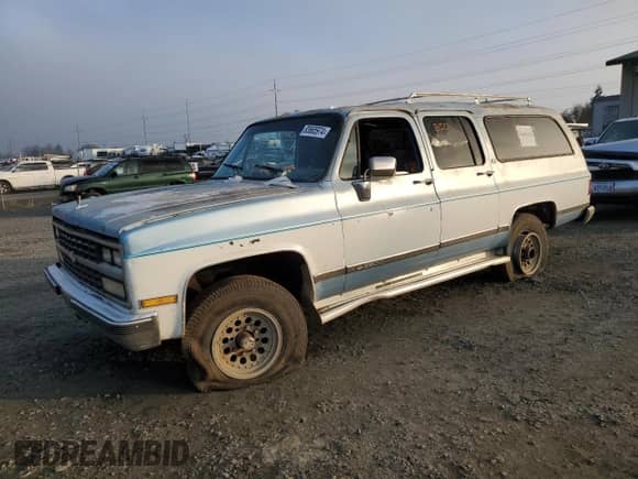 1990 Chevrolet Suburban с VIN 1GNGV26K8LF160480, выставлен на аукционе Copart как лот 83665974 с пробегом 246 841 миль миль и Чистый • Clean title. История ставок и продаж доступна на DreamBid. Изображение 1.