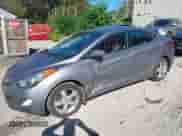 2013 Hyundai Elantra GLS z VIN KMHDH4AE0DU675062, wystawiony jako IAAI lot #43186022 z przebiegiem 146 855 mil mil oraz . Historia ofert i sprzedaży dostępna na DreamBid. Obrazek 2.