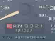 2002 Chevrolet Astro z VIN 1GNEL19X22B120237, wystawiony jako IAAI lot #42667153 z przebiegiem 181 033 mil mil oraz . Historia ofert i sprzedaży dostępna na DreamBid. Obrazek 15.