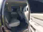 2017 Ram 1500 Big Horn z VIN 1C6RR6LTXHS639452, wystawiony jako IAAI lot #42508678 z przebiegiem 132 436 mil mil oraz . Historia ofert i sprzedaży dostępna na DreamBid. Obrazek 8.