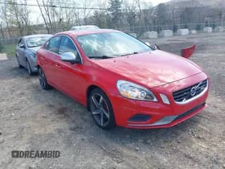2012 Volvo S60 T6 с VIN YV1902FH9C2127803, выставлен на аукционе IAAI как лот 42084082 с пробегом 224 781 миль миль и . История ставок и продаж доступна на DreamBid. Изображение 1.