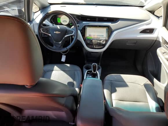 2021 Chevrolet Bolt EV Premier z VIN 1G1FZ6S06M4103608, wystawiony jako Copart lot #86526585 z przebiegiem 99 212 mil mil oraz Nie do naprawy • Non repairable. Historia ofert i sprzedaży dostępna na DreamBid. Obrazek 8.