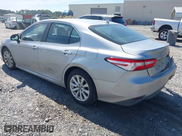 2019 Toyota Camry LE с VIN 4T1B11HK6KU755873, выставлен на аукционе IAAI как лот 43199112 с пробегом 210 493 миль миль и . История ставок и продаж доступна на DreamBid. Изображение 3.